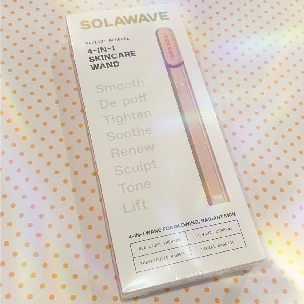 Solawave Radiant Renewal 4-in-1 Skincare Wand *BNIB* Sealed in plastic!